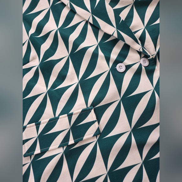 Geometric Patterned Blazer - Picture 2 of 6